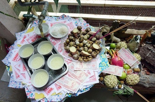Mâm cỗ cúng chúng sinh